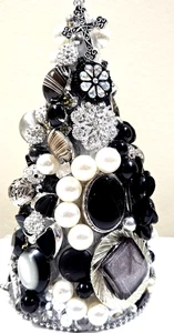 Albero di Natale Gioiellato Fatto a Mano Vacanze Vintage Gioielli Albero Nero/Argento Piccolo - Foto 1 di 6