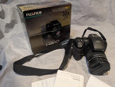 Fuji FinePix D-SLR style HS10 Bridge Camera 24-720mm 30x Zoom Lens + SD Card - Image 1 of 4