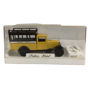 Solido 1:43 1930 Palace Hotel  Citroen Delivery Panel Truck with Display Case - Picture 1 of 14