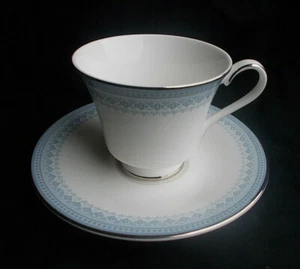 Royal Doulton Lorraine. Tasse à Thé Et Soucoupe - Picture 1 of 3