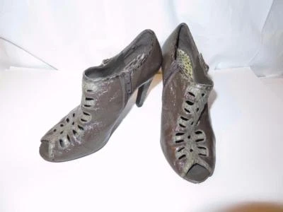 WOMENS SAM EDELMAN  BROWN LEATHER PEEP TOE BOOTIES  -SZ 7.5 - Image 1 of 4