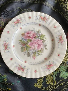 Royal Albert Happy Birthday Plate 1st Ed. Bone China England 8.5”D - Bild 1 von 5