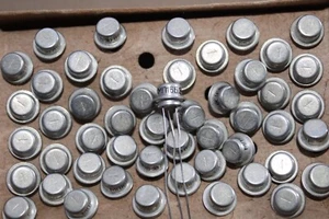 MP16B Konvolut 20 Stück Russische Militär Germanium PNP Transistoren - Bild 1 von 2