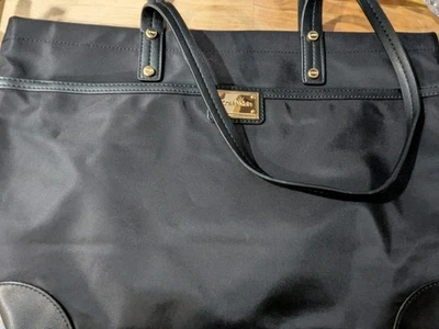 Bolsa de ombro nova com etiquetas Calvin Klein monograma logotipo grande em preto MUITO RARA! - Imagem 1 de 2