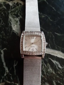 Damenuhr - Bild 1 von 4