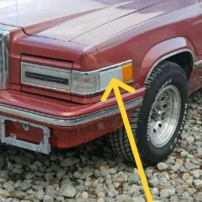 Reflector guardabarros delantero izquierdo ford Thunderbird: 1980, 1981, 1982 Foto 1 de 4
