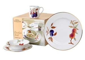 Royal Worcester Evesham Gold 16 Piece Set - Picture 1 of 1