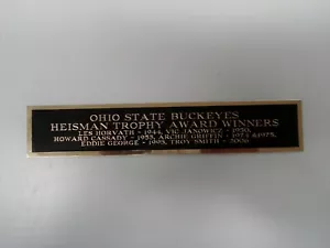 Ohio State Buckeyes Heisman Gewinner Typenschild für ein Football Trikot Etui 1,5 x 8 - Bild 1 von 12