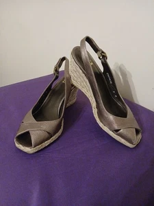 Stuart Weitzman Dayna Pale Copper Metallic Espadrille Wedge Sandals Sz 8 N - Picture 1 of 8