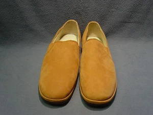 WOMENS "SOFT SPOTS" TAN, BROWN SLIP ON SUEDE CASUAL  SHOE SIZE 6 1/2 M  - Picture 1 of 7