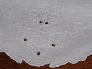 Antique Vintage Madeira Floral Hand Embroidery Dessert Doilies Set of 4 - 6" - Picture 1 of 5