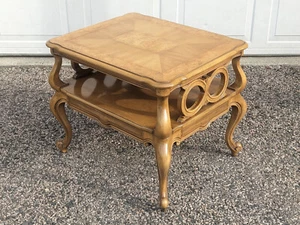 Vintage Weiman French Provincial 2-Tier End Table, Burl Details, Queen Anne Legs - Picture 1 of 19
