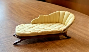 Sofá desmayante estilo victoriano casa de muñecas en miniatura 1975 - Spink - muestra desgaste - Imagen 1 de 7