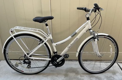 Bicicleta híbrida Schwinn Discover, 21 velocidades, ruedas de 28 pulgadas Foto 1 de 4