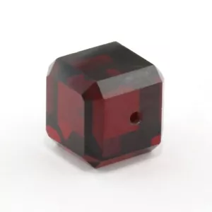 CUBO CÚBICO ZIRCONIO COLOR ROJO 10 MM PERFORADO LATERAL F-4269 - Imagen 1 de 1
