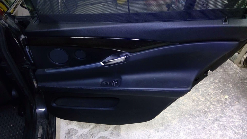10 BMW 550I GT Rear Door Trim Panel Right - Image 1 of 1