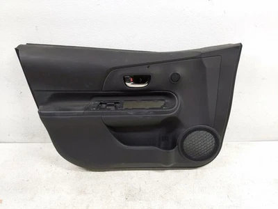 Panel interior de la puerta del conductor delantero Toyota Prius C 2015-2019 67620-52W60-C3 Foto 1 de 4