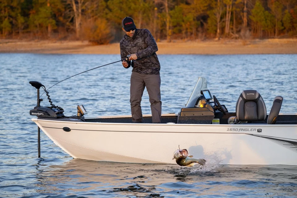 Lowrance Eagle 7 Buscador de Peces/Plotter con Transductor SplitShot HD Foto 1 de 4