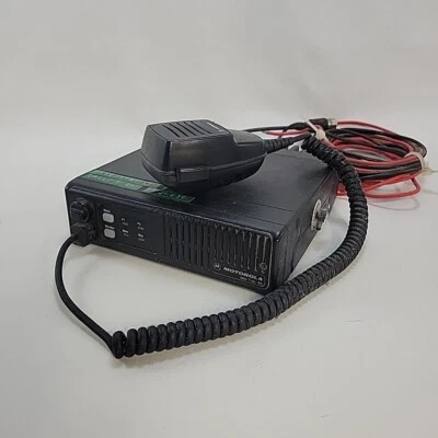 Motorola D33MJA7304BK 2M UHF Radio 155.2950 MHz - image 1 of 4