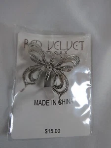 Red Velvet Bijoux Butterfly Pin - Textured - New - Picture 1 of 3