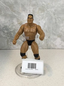 1996 Jakks WWF The Rock Actionfigur WWE Wrestler Black Gear Classic Toy WWE - Bild 1 von 8