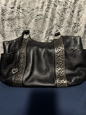 Bolso de hombro Brighton Callie negro con bolsillo de peltre Foto 1 de 4