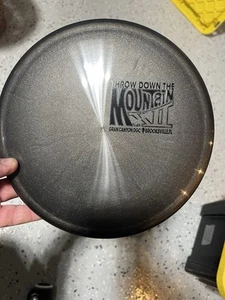 Discraft Black ESP METALLIC Buzzz 177+g THROW DOWN THE MOUNTAIN XII DISC GOLF - Picture 1 of 5