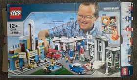LEGO Creator Expert: Town Plan (10184) 99% Complete See Description & Pictures