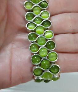 Green Cats Eye Glass Stretch Bracelet Silver Inlay Bracelet .75*7*7.5 inch
