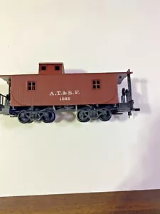 HO 9143 Model Power Santa Fe Wood Style Caboose ATSF 1035,NO RESEVE - Picture 1 of 5