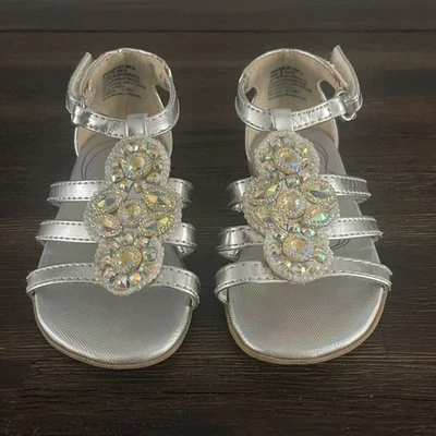 Sandalias Kenneth Cole Reaction plateadas griegas con joyas bebé Foto 1 de 4