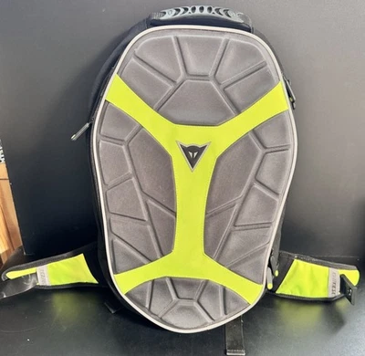 Bolso Mochila Moto Dainese D-Exchange Negro Gris Foto 1 de 4