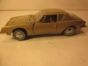 FRANKLIN MINT 1/43 DIECAST "1963 STUDEBAKER AVANTI COUPE" CLASSIC'60s SERIES - Picture 1 of 8