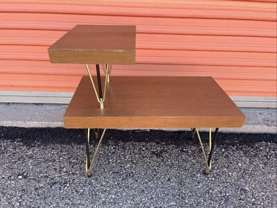 Винтажный двухъярусный атомный журнальный столик середины века Hollywood Regency 1960-е - Изображение 1 из 4