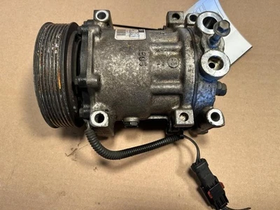 1997–2001 Dodge Ram 1500 A/C Air Compressor 5.2L - Imagem 1 de 2