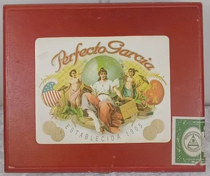Vintage PERFECTO GARCIA Maduro Wooden CIGAR BOX Square Nicaragua Wood 1905 - Picture 1 of 7