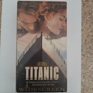 TITANIC WIDESCREEN VHS 2 TAPE SET PRICE SLASHED TODAY ! - Picture 1 of 6