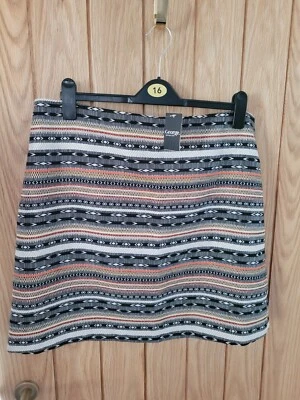 George skirt new with tags size 16, just above the knee - Image 1 of 4