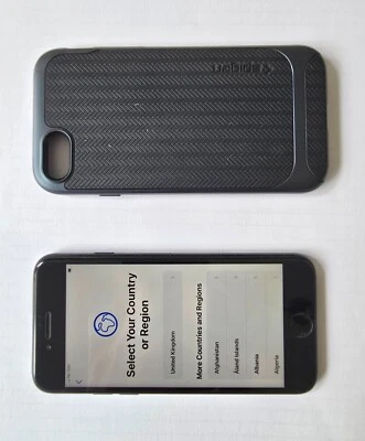 Apple iPhone SE 2020 2nd Gen 128GB Black (Unlocked) A2296  - Image 1 of 4