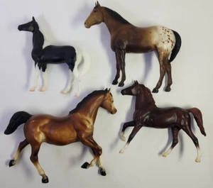 Vintage Lot 4 Breyer Reeves Molding Company gemischte Pferde groß mittel - Bild 1 von 6