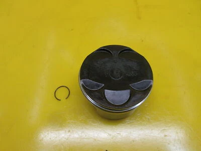 YAMAHA RX1 RX-1 ER MOUNTAIN RX APEX ENGINE MOTOR BLOCK PISTON  4XV-11631-00-00 - Image 1 of 4