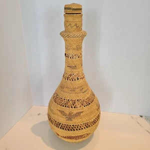 Makah polychrome figurative lidded basketry bottle with open weave. - Picture 1 of 18