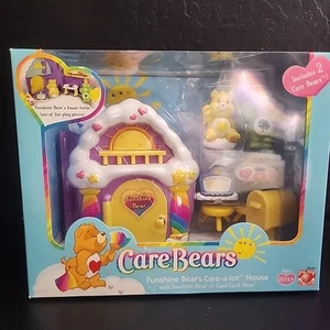 Care Bears 2003 Cares A Lot World Funshine Bears House good luck bear Sealed - Picture 1 of 8