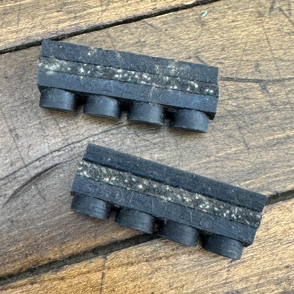 Juego de pastillas de freno Mafac vintage NOS zapata voladiza inserto años 70 tirón lateral Francia Foto 1 de 4