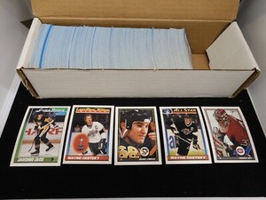 1991-92 O-PEE-CHEE COMPLETE SET (528)  WITH SHARKS & RUSSIANS INSERT      *1729