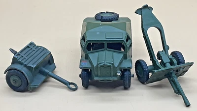 Dinky Toys 697 25‑Pounder Field Gun Set 688 Tractor 687 Trailer 686 Gun Driver - Image 1 of 4