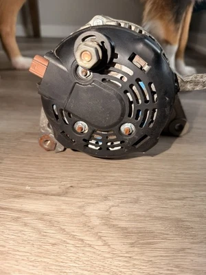 Alternador usado 12V para Jeep Grand Cherokee 2006 5,7 L se adapta a 2006-2010 Foto 1 de 4