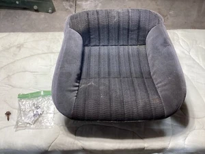 82-92 Firebird Trans Am Formula GTA Camaro Z28 RS Rear Seat Bottom Base 38384W7 - Foto 1 di 12