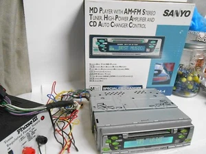 Sanyo MDR-4 MD player with AM-FM Tuner Mini Disc Player - Picture 1 of 18