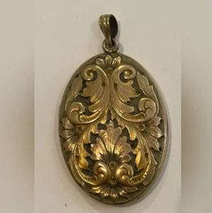 Vintage 1890s Floral Mixed Metal Locket - Picture 1 of 4
